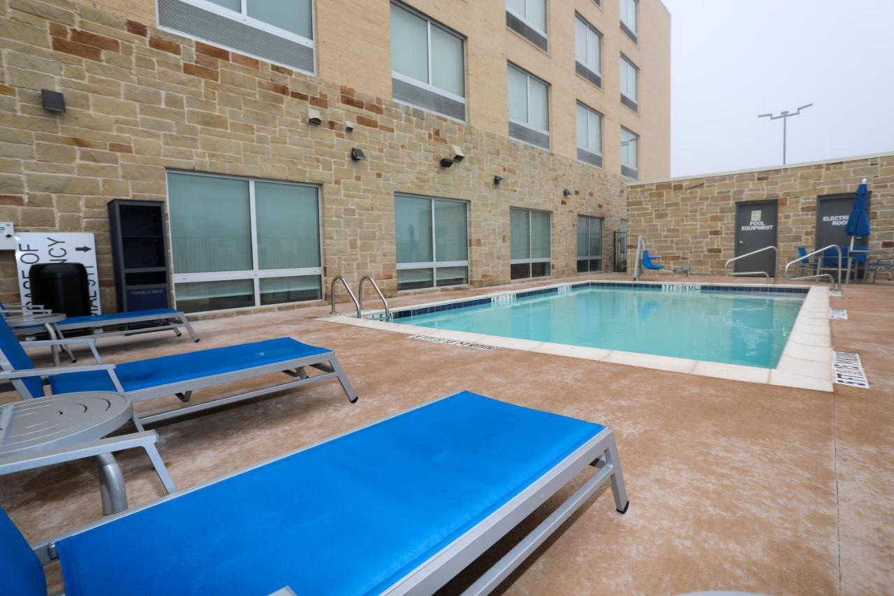 Holiday Inn Express & Suites - Forney By Ihg Luaran gambar